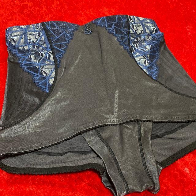 MARUKOカーヴィシャスカレスショートガードルEL新品 < 女性ファッション  MARUKOカーヴィシャスカレスショートガードルEL新品  < 女性ファッションの