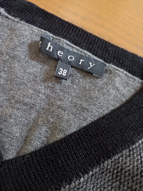 theory★定価約4万★Vネック薄手セーター★今から大活躍★美品★柔らか着心地抜群★男女OK★セオリー★ < 女性ファッション  theory★定価約4万★Vネック薄手セーター★今から大活躍★美品★柔らか着心地抜群★男女OK★セオリー★ < 女性ファッションの