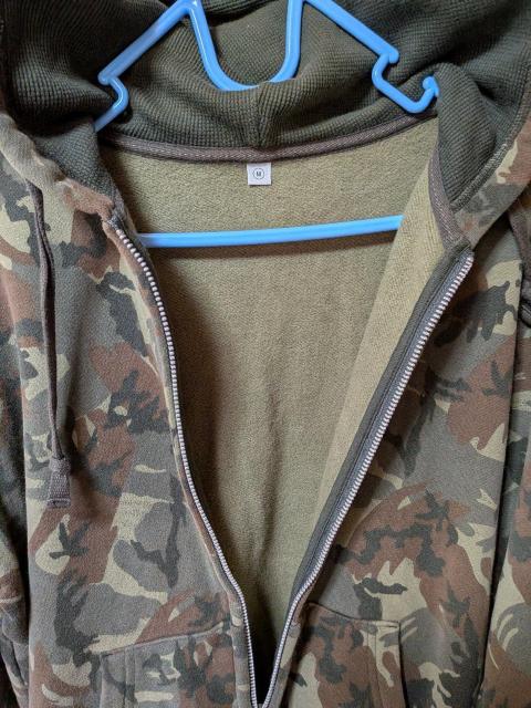 ∞ 迷彩柄のパーカー < 男性ファッション  ∞ 迷彩柄のパーカー < 男性ファッションの