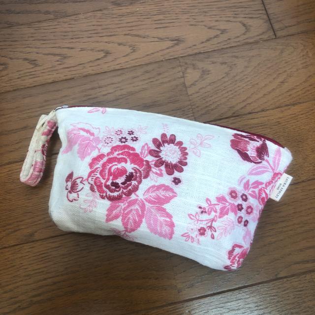  LAURA ASHLEY GRobO  uh 