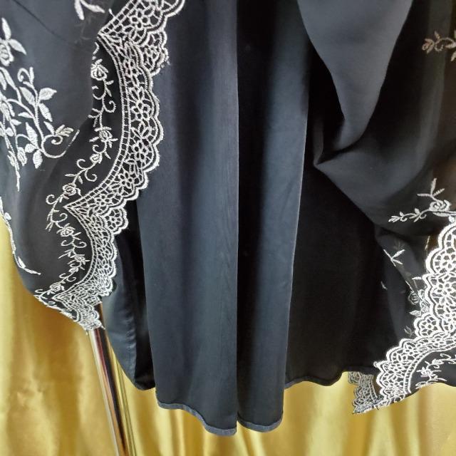 ★レストローズ★めちゃ素敵!!花柄刺!ひざ丈ワンピース★M★ < ブランド ★レストローズ★めちゃ素敵!!花柄刺!ひざ丈ワンピース★M★ < ブランドの