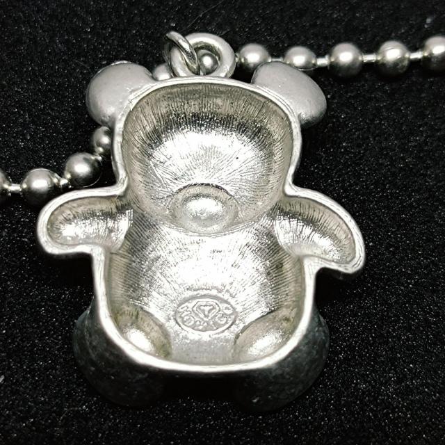 HOMICO★新品★ベア半立体モチーフネックレス/シルバー < 女性アクセサリー/時計  HOMICO★新品★ベア半立体モチーフネックレス/シルバー < 女性アクセサリー/時計の