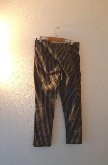 新品◆モスグリーン ストライプ ストレッチ クロップド パンツ L < 女性ファッション  新品◆モスグリーン ストライプ ストレッチ クロップド パンツ L < 女性ファッションの