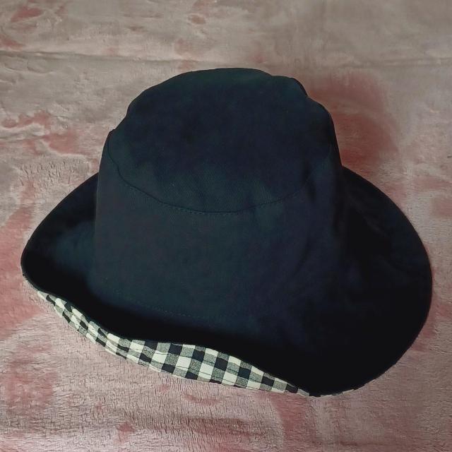 ★2wayリバーシブル便利☆黒ブラック無地×ギンガムチェック柄アイボリー黒☆お洒落可愛い♪綿コットン帽子バケットハット★小顔効果 < 男性ファッション  ★2wayリバーシブル便利☆黒ブラック無地×ギンガムチェック柄アイボリー黒☆お洒落可愛い♪綿コットン帽子バケットハット★小顔効果 < 男性ファッションの