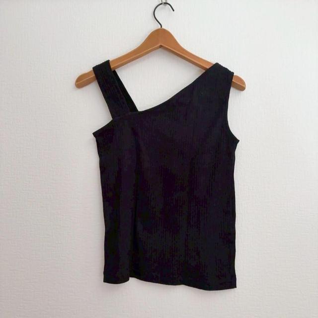 ◆GU/ジーユー◆アシンメトリーネックタンクトップ★ブラックS*大人気アイテム♪ < ブランド ◆GU/ジーユー◆アシンメトリーネックタンクトップ★ブラックS*大人気アイテム♪ < ブランドの