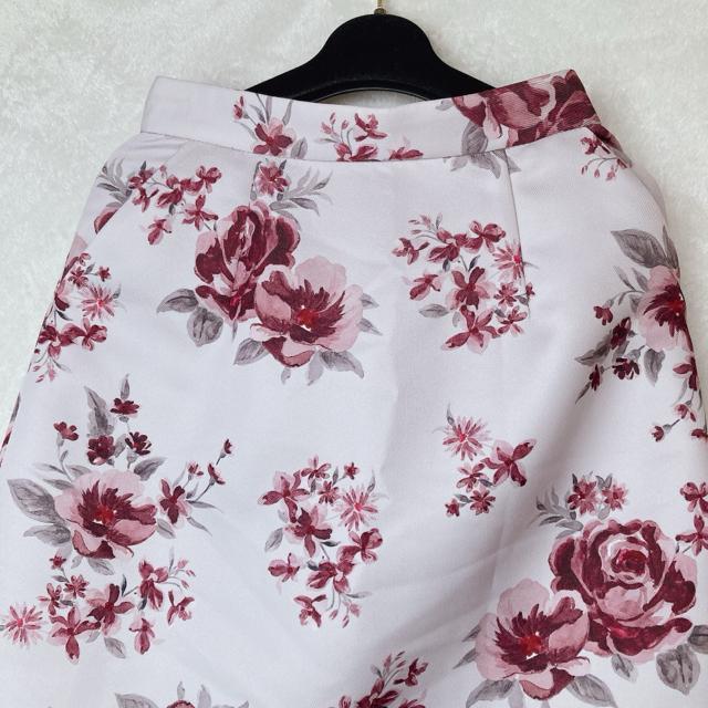 花柄 フレア スカート ひざ丈 M フェミニン オフィスカジュアル くすみピンク N2m < ブランド 花柄 フレア スカート ひざ丈 M フェミニン オフィスカジュアル くすみピンク N2m < ブランドの