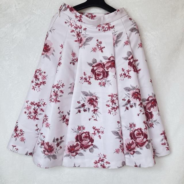 花柄 フレア スカート ひざ丈 M フェミニン オフィスカジュアル くすみピンク N2m < ブランド 花柄 フレア スカート ひざ丈 M フェミニン オフィスカジュアル くすみピンク N2m < ブランドの