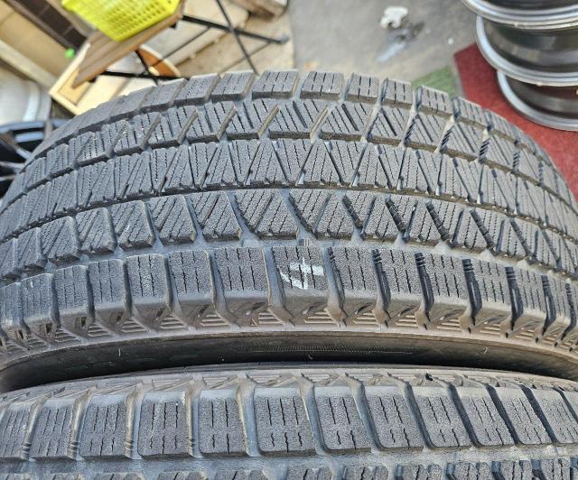 バリ溝!年式19 BRIDGESTONE BLIZZAK DM-V3  17インチスタッドレスタイヤ225/65R17 102Q < 自動車/バイク バリ溝!年式19 BRIDGESTONE BLIZZAK DM-V3  17インチスタッドレスタイヤ225/65R17 102Q < 自動車/バイク