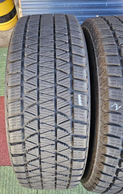 バリ溝!年式19 BRIDGESTONE BLIZZAK DM-V3  17インチスタッドレスタイヤ225/65R17 102Q < 自動車/バイク バリ溝!年式19 BRIDGESTONE BLIZZAK DM-V3  17インチスタッドレスタイヤ225/65R17 102Q < 自動車/バイク
