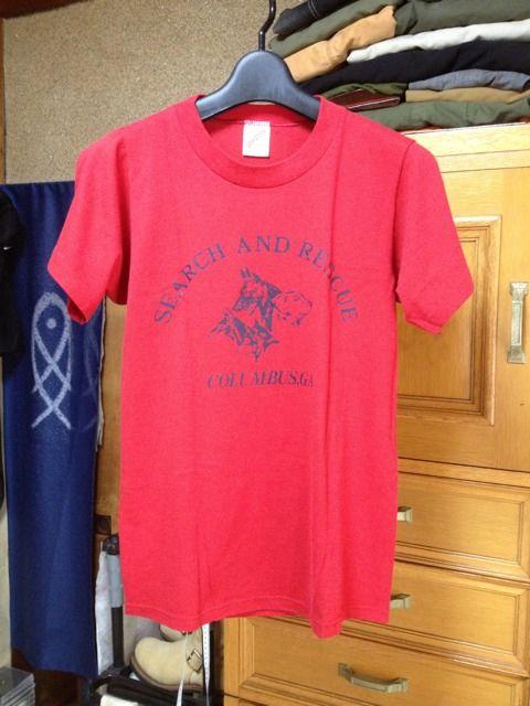 古着 アメリカ製 プリント半袖Tシャツ Sサイズ 赤×黒  ロック ヴィンテージ ユーズド < 男性ファッション  古着 アメリカ製 プリント半袖Tシャツ Sサイズ 赤×黒  ロック ヴィンテージ ユーズド  < 男性ファッションの