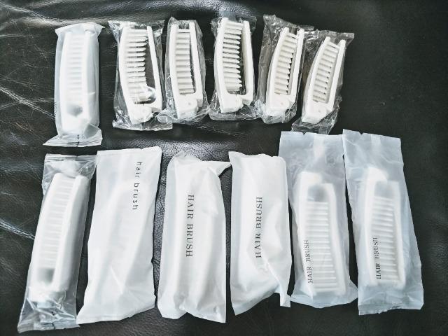 ホテル アメニティ ヘアブラシ 折り畳み式 < ヘルス/ビューティー  ホテル アメニティ ヘアブラシ 折り畳み式  < ヘルス/ビューティーの