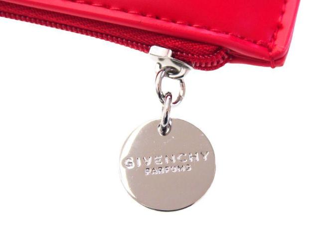 ジバンシィ ノベルティ ジオメトリックポーチ ファスナー開閉 レッド GIVENCHY PARFUMS【正規品】 < ブランド ジバンシィ ノベルティ ジオメトリックポーチ ファスナー開閉 レッド GIVENCHY PARFUMS【正規品】 < ブランドの