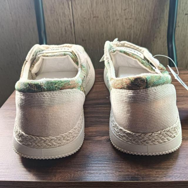 新品 27cm メンズ スニーカー シューズ ホワイト 靴 カジュアル < 男性ファッション  新品 27cm メンズ スニーカー シューズ ホワイト 靴 カジュアル < 男性ファッションの