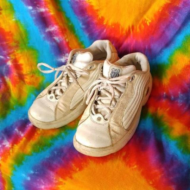 pib(*L`)K-SWISSXj[J[38C`   t@bV 