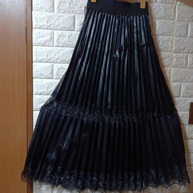 Randy★新品★レース切り替え合皮プリーツスカート < 女性ファッション  Randy★新品★レース切り替え合皮プリーツスカート < 女性ファッションの