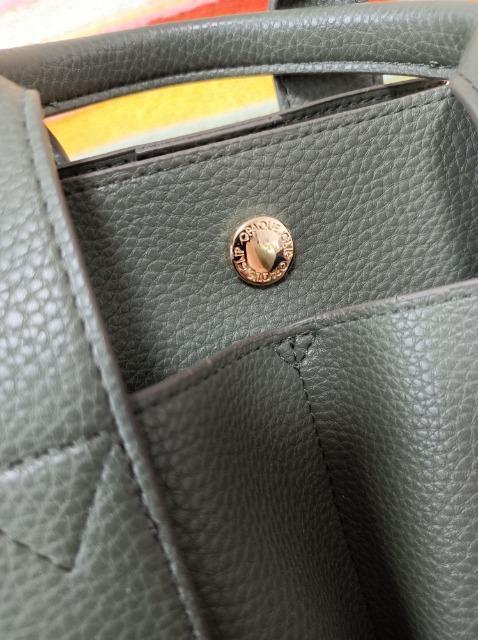 オペークドットクリップ★柔らかフェイクレザー★2wayバック★カーキ★新品同様★ポケットいっぱい便利便利★オススメ★ < 女性ファッション  オペークドットクリップ★柔らかフェイクレザー★2wayバック★カーキ★新品同様★ポケットいっぱい便利便利★オススメ★ < 女性ファッションの