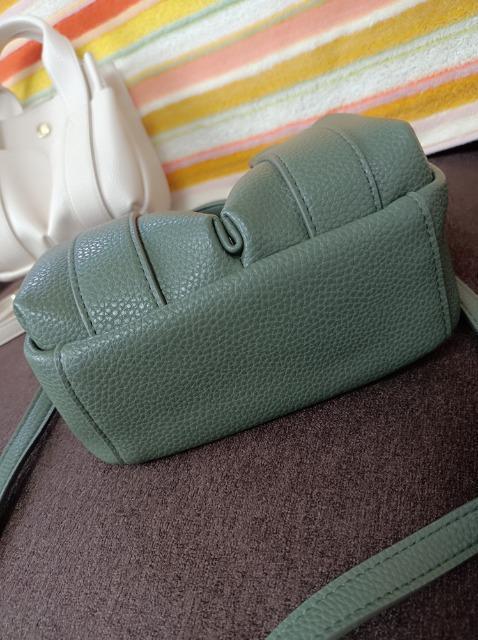 オペークドットクリップ★柔らかフェイクレザー★2wayバック★カーキ★新品同様★ポケットいっぱい便利便利★オススメ★ < 女性ファッション  オペークドットクリップ★柔らかフェイクレザー★2wayバック★カーキ★新品同様★ポケットいっぱい便利便利★オススメ★ < 女性ファッションの