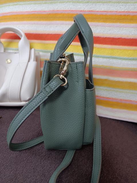 オペークドットクリップ★柔らかフェイクレザー★2wayバック★カーキ★新品同様★ポケットいっぱい便利便利★オススメ★ < 女性ファッション  オペークドットクリップ★柔らかフェイクレザー★2wayバック★カーキ★新品同様★ポケットいっぱい便利便利★オススメ★ < 女性ファッションの