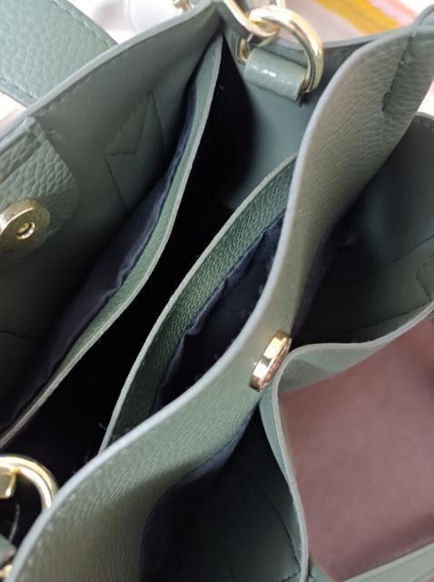 オペークドットクリップ★柔らかフェイクレザー★2wayバック★カーキ★新品同様★ポケットいっぱい便利便利★オススメ★ < 女性ファッション  オペークドットクリップ★柔らかフェイクレザー★2wayバック★カーキ★新品同様★ポケットいっぱい便利便利★オススメ★ < 女性ファッションの