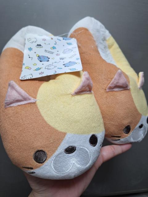 No.100 新品★「ごろねこサミット」ふわもこスリッパ@ < キッズ/ベビー No.100 新品★「ごろねこサミット」ふわもこスリッパ@ < キッズ/ベビーの