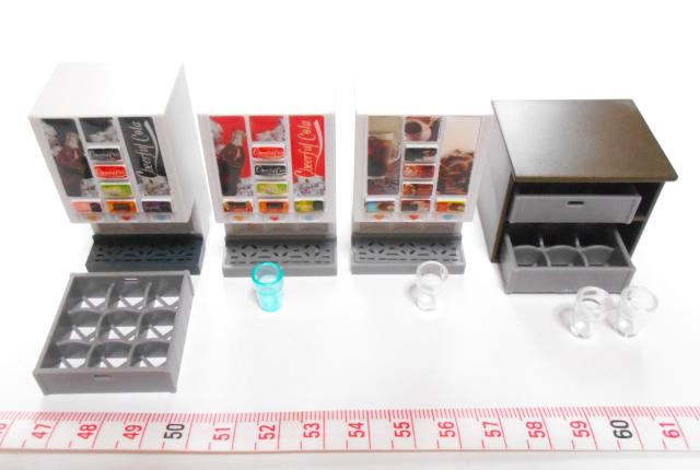 Jドリームのミニドリンクバーマスコット第一弾・3種+第四弾・1種の計4種セット < ホビー Jドリームのミニドリンクバーマスコット第一弾・3種+第四弾・1種の計4種セット < ホビーの