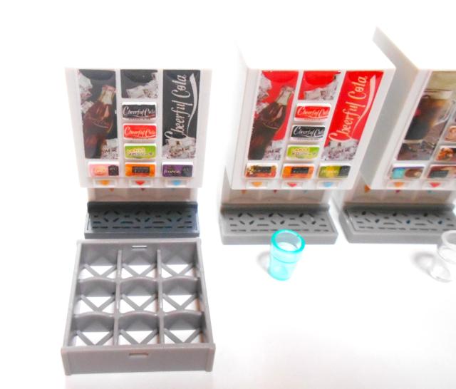 Jドリームのミニドリンクバーマスコット第一弾・3種+第四弾・1種の計4種セット < ホビー Jドリームのミニドリンクバーマスコット第一弾・3種+第四弾・1種の計4種セット < ホビーの