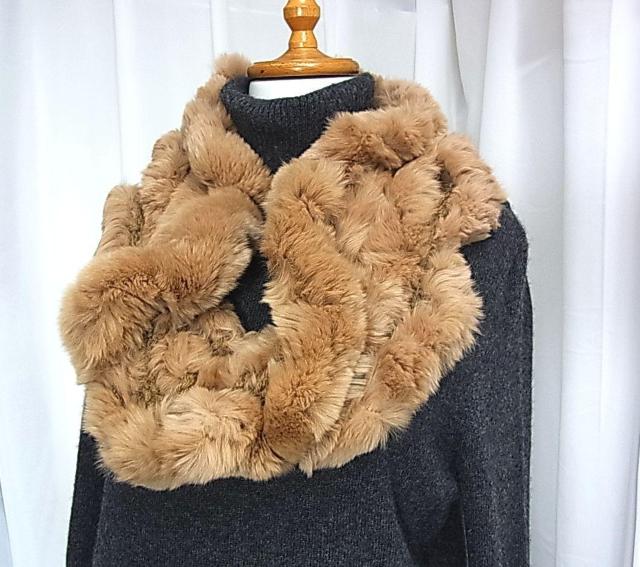 500円スタ【美品】ラビットファー ループマフラー/かぶり式ネックウォーマー < 女性ファッション 500円スタ【美品】ラビットファー ループマフラー/かぶり式ネックウォーマー < 女性ファッションの