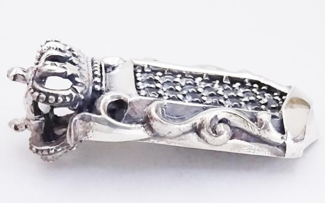 シールドクラウンペンダント シルバー925 withスカイブルー < 男性アクセサリー/時計  シールドクラウンペンダント シルバー925 withスカイブルー < 男性アクセサリー/時計の