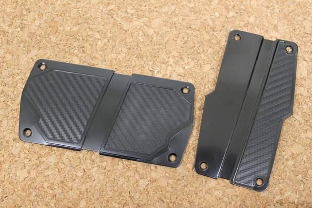汎用カーボン調アルミペダル AT用 ブラックXカーボン < 自動車/バイク 汎用カーボン調アルミペダル AT用 ブラックXカーボン < 自動車/バイク