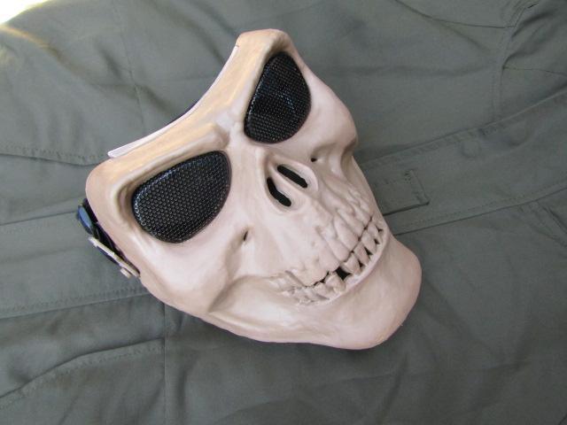 ToQ[SKULL XJ hN ttFCX K[h }XN TANI  zr[ 