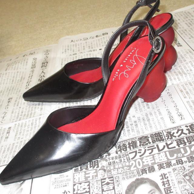 チャールズアンドキース*ハートヒールミュール*パンプス*ヒール(ブラック×レッド系) < 女性ファッション  チャールズアンドキース*ハートヒールミュール*パンプス*ヒール(ブラック×レッド系)  < 女性ファッションの