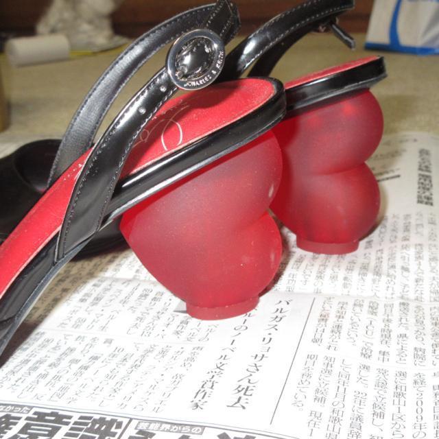 チャールズアンドキース*ハートヒールミュール*パンプス*ヒール(ブラック×レッド系) < 女性ファッション  チャールズアンドキース*ハートヒールミュール*パンプス*ヒール(ブラック×レッド系) < 女性ファッションの