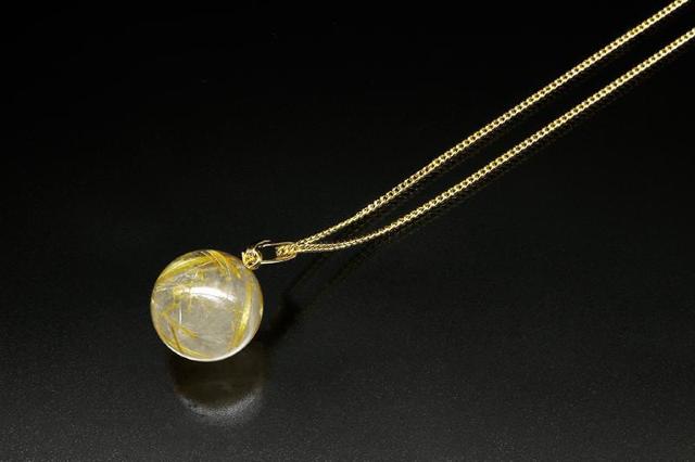 大粒 金針水晶 ペンダント 水晶パワー 金線入り 運気アップジュエリー < 女性アクセサリー/時計  大粒 金針水晶 ペンダント 水晶パワー 金線入り 運気アップジュエリー < 女性アクセサリー/時計の