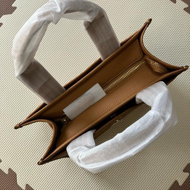 【新品未使用】コーチ カーゴ トート バッグ 26 アウトレット ブラウン < ブランド 【新品未使用】コーチ カーゴ トート バッグ 26 アウトレット ブラウン < ブランドの