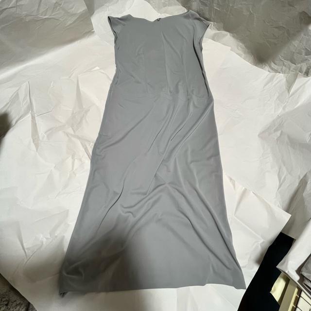 DKNY �_�i�L������ �m�[�X���[�u �����s�[�X �O���[ P �X�g���b�`  �� �u�����h�� 