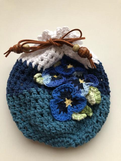 ハンドメイド ポーチ パンジーいっぱい♪ ブルー コットン < 女性ファッション  ハンドメイド ポーチ パンジーいっぱい♪ ブルー コットン < 女性ファッションの