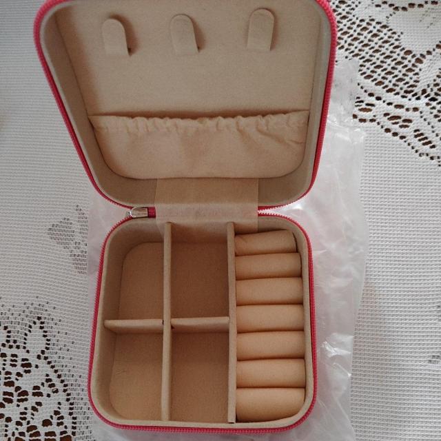 ジュエリーBOX < 女性アクセサリー/時計  ジュエリーBOX  < 女性アクセサリー/時計の