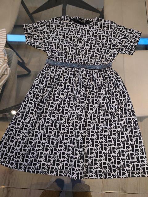 べべ 白黒ワンピース 140サイズ < キッズ/ベビー  べべ 白黒ワンピース 140サイズ < キッズ/ベビーの