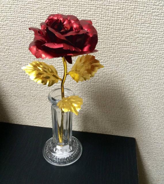 送料込【造花】花瓶付き『(オーロラローズ) シック ローズ (レッド) 薔薇フラワー 』全て新品 < インテリア/ライフ  送料込【造花】花瓶付き『(オーロラローズ) シック ローズ (レッド) 薔薇フラワー 』全て新品 < インテリア/ライフの
