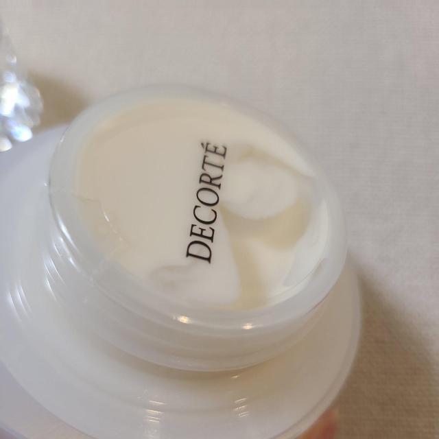 【1点限り】コスメデコルテAQミリオリティ インテンシブデイクリーム < ブランド 【1点限り】コスメデコルテAQミリオリティ インテンシブデイクリーム < ブランドの