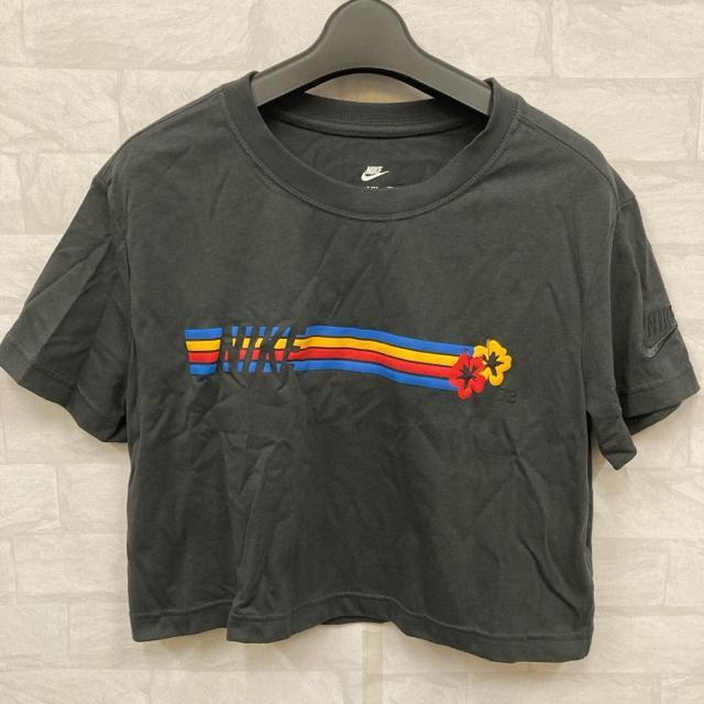 即決 新品 タグ付き NIKE ナイキ クロップド半袖T < ブランド 即決 新品 タグ付き NIKE ナイキ クロップド半袖T < ブランドの