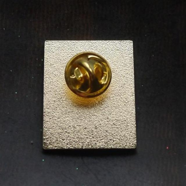 新品 ゴッホ ひまわり モチーフ ピンブローチ ピンバッジ ピンズ < 女性アクセサリー/時計  新品 ゴッホ ひまわり モチーフ ピンブローチ ピンバッジ ピンズ < 女性アクセサリー/時計の