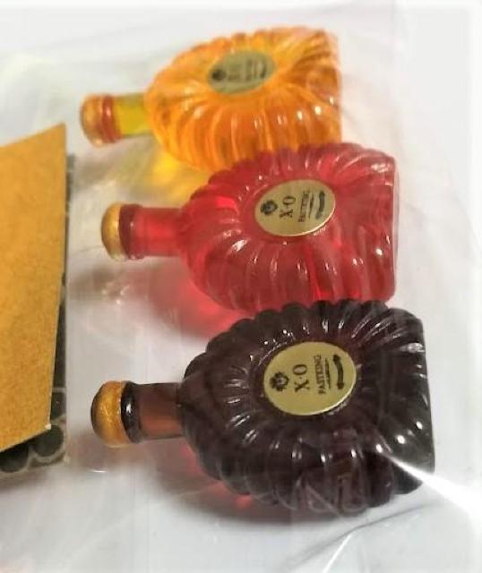 ミニチュア★XO★3本セット★バーカウンターなどにいかがでしょうか★ドールハウスに★ < おもちゃ  ミニチュア★XO★3本セット★バーカウンターなどにいかがでしょうか★ドールハウスに★ < おもちゃの