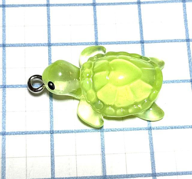 1028 黄緑色 半透明の亀ちゃん 1個 レジンチャーム アクリル樹脂 アクセサリーパーツ かめカメ < ペット/手芸/園芸 1028 黄緑色 半透明の亀ちゃん 1個 レジンチャーム アクリル樹脂 アクセサリーパーツ かめカメ < ペット/手芸/園芸の
