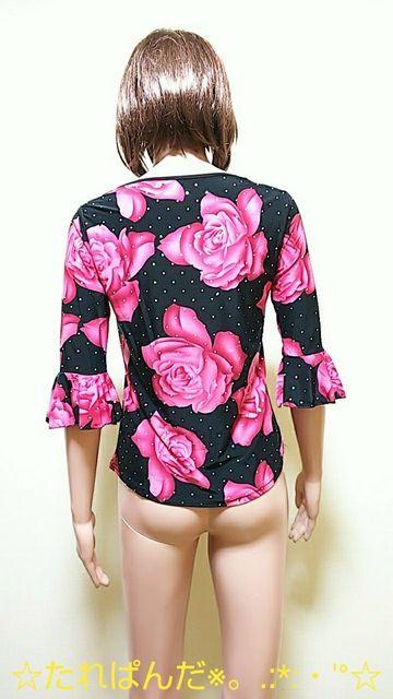 極美品☆胸元デコルテ・スパン盛りA大薔薇柄のカットソーT100☆3点で即落 < 女性ファッション  極美品☆胸元デコルテ・スパン盛りA大薔薇柄のカットソーT100☆3点で即落 < 女性ファッションの