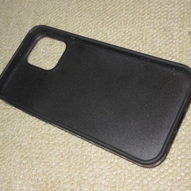 未使用☆ハローキティ*iPhone12/12 Pro用ケース(ブラック系) < 家電/AV  未使用☆ハローキティ*iPhone12/12 Pro用ケース(ブラック系) < 家電/AVの