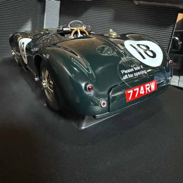 絶版 未展示品 オートアート 1/18 ジャガー Cタイプ レーシンググリーン < ホビー  絶版 未展示品 オートアート 1/18 ジャガー Cタイプ レーシンググリーン < ホビーの