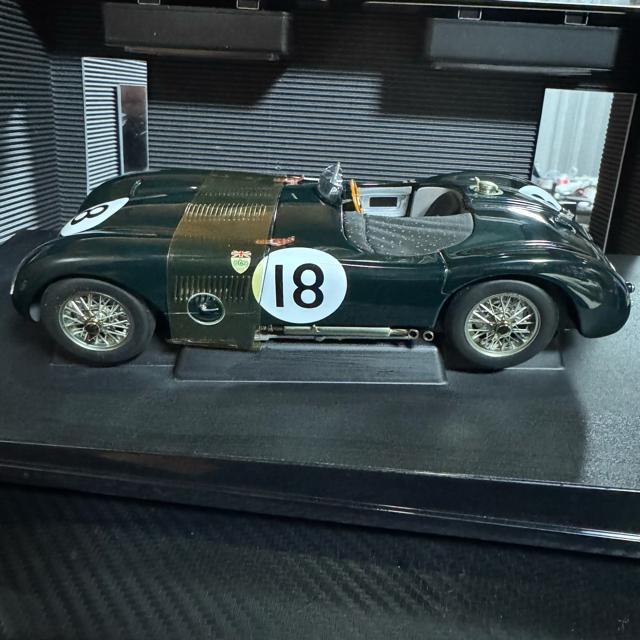 絶版 未展示品 オートアート 1/18 ジャガー Cタイプ レーシンググリーン < ホビー  絶版 未展示品 オートアート 1/18 ジャガー Cタイプ レーシンググリーン < ホビーの