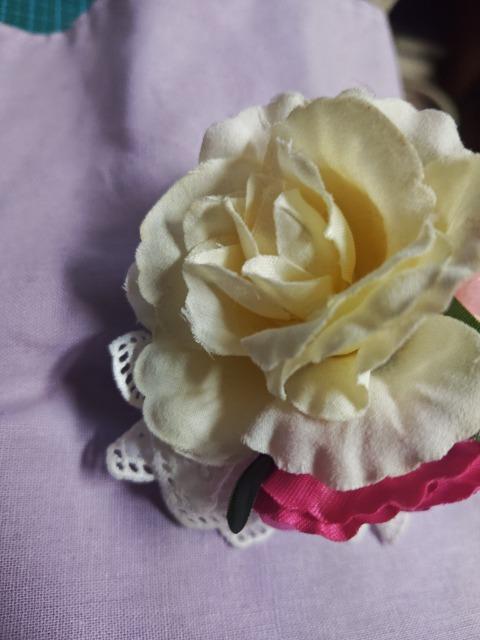 ハンドメイドコサージュ(赤) < 女性アクセサリー/時計 ハンドメイドコサージュ(赤) < 女性アクセサリー/時計の