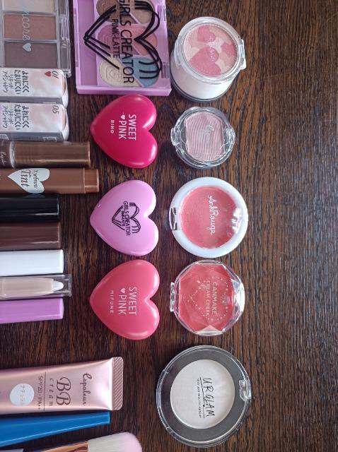 化粧品まとめ売り★福袋★29点★新品数点★オマケあり★お得にどーぞ★送料半額300円★ < 香水/コスメ/ネイル 化粧品まとめ売り★福袋★29点★新品数点★オマケあり★お得にどーぞ★送料半額300円★ < 香水/コスメ/ネイルの